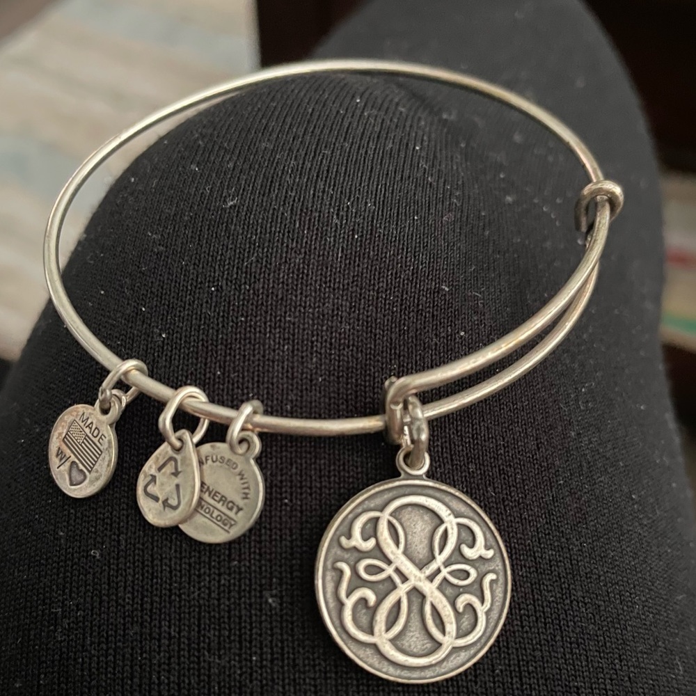 Alex and Ani PATH OF LIFE INFINITY bracelet.  Pre-owned, slightly tarnished.
